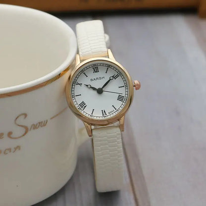 Reloj con correa de cuero para mujer